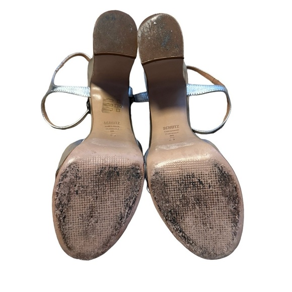 Schutz Platform Silver Sandal. Size 8 - Picture 4 of 7